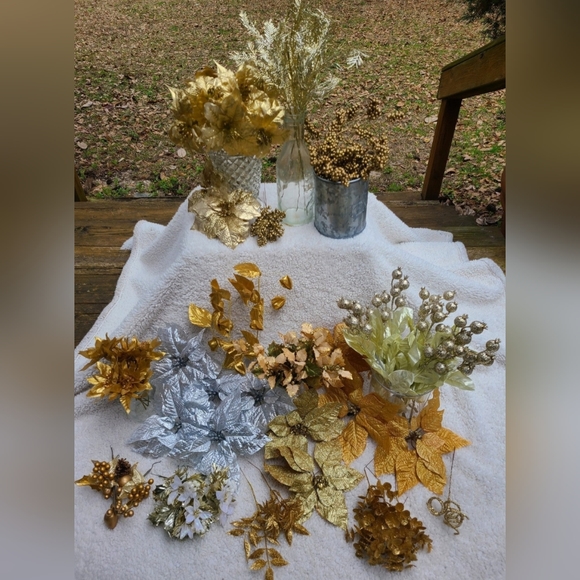 Gold and silver faux floral stems, LARGE Christmas lot - Picture 2 of 8